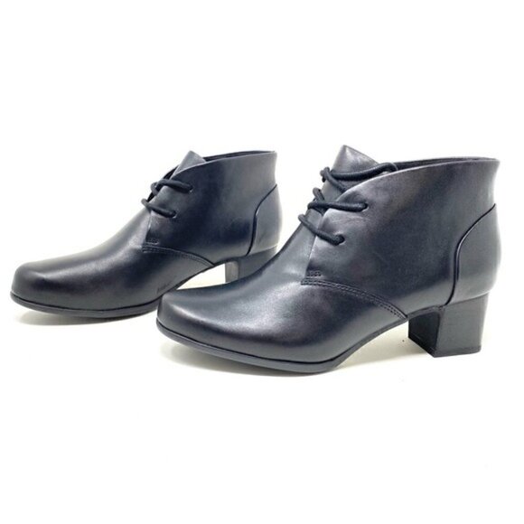 Clarks Un.Damson Tie black leather ankle boots - Picture 2 of 7